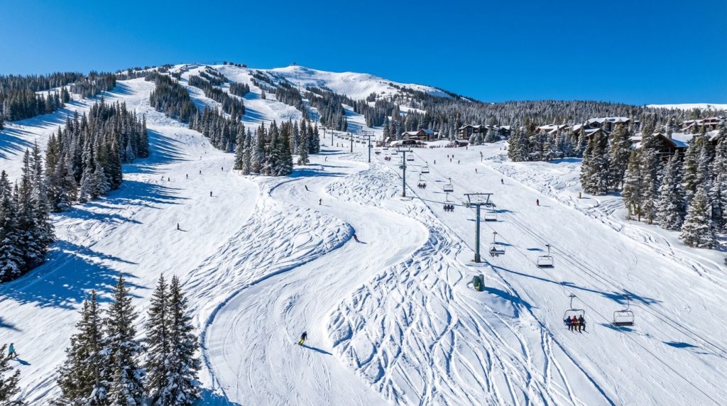 How to Read a Colorado Ski Report Before Booking